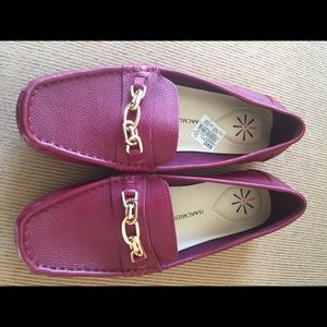 Isaac Mizrahi Pebble leather with chain detail